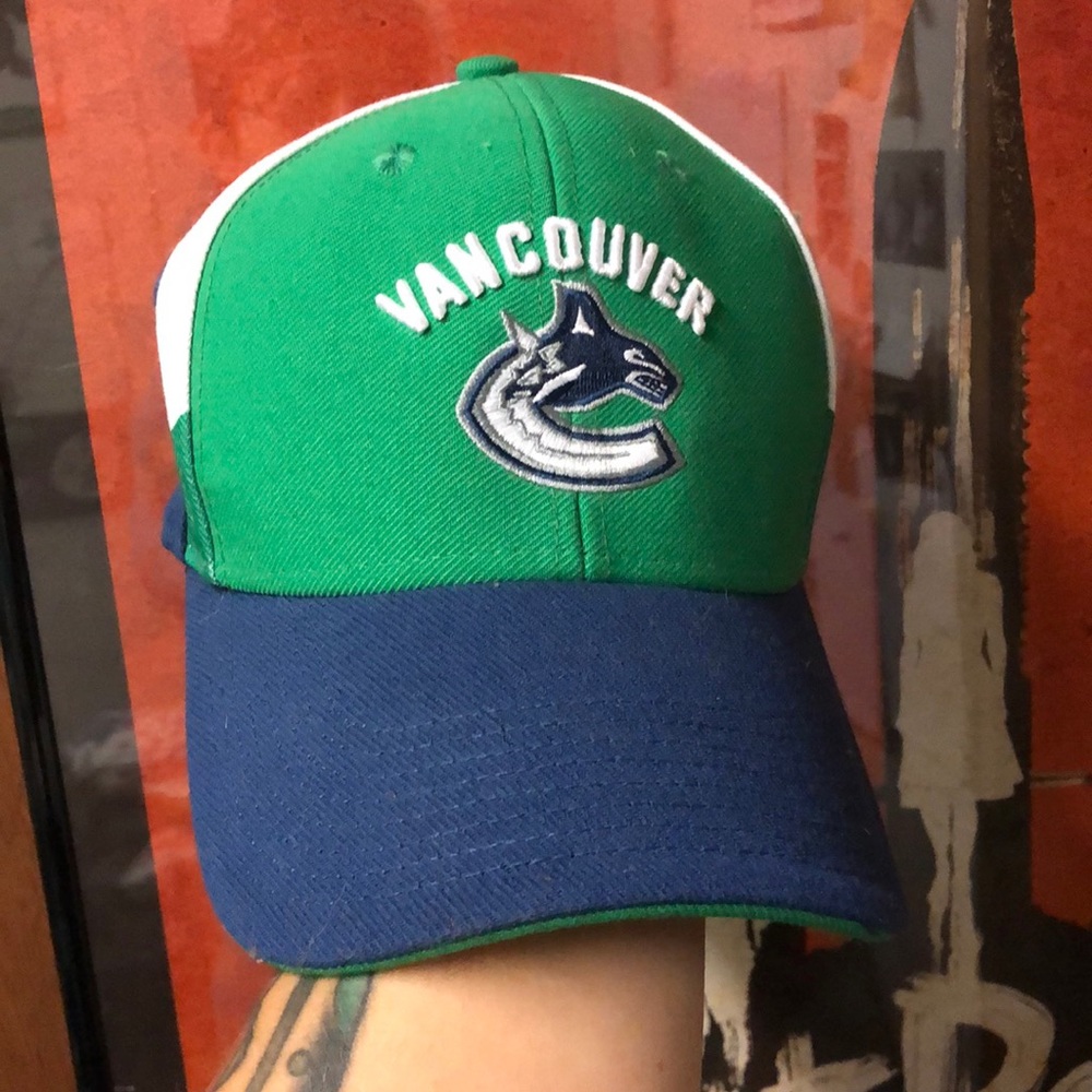 Vancouver Canucks hockey hat